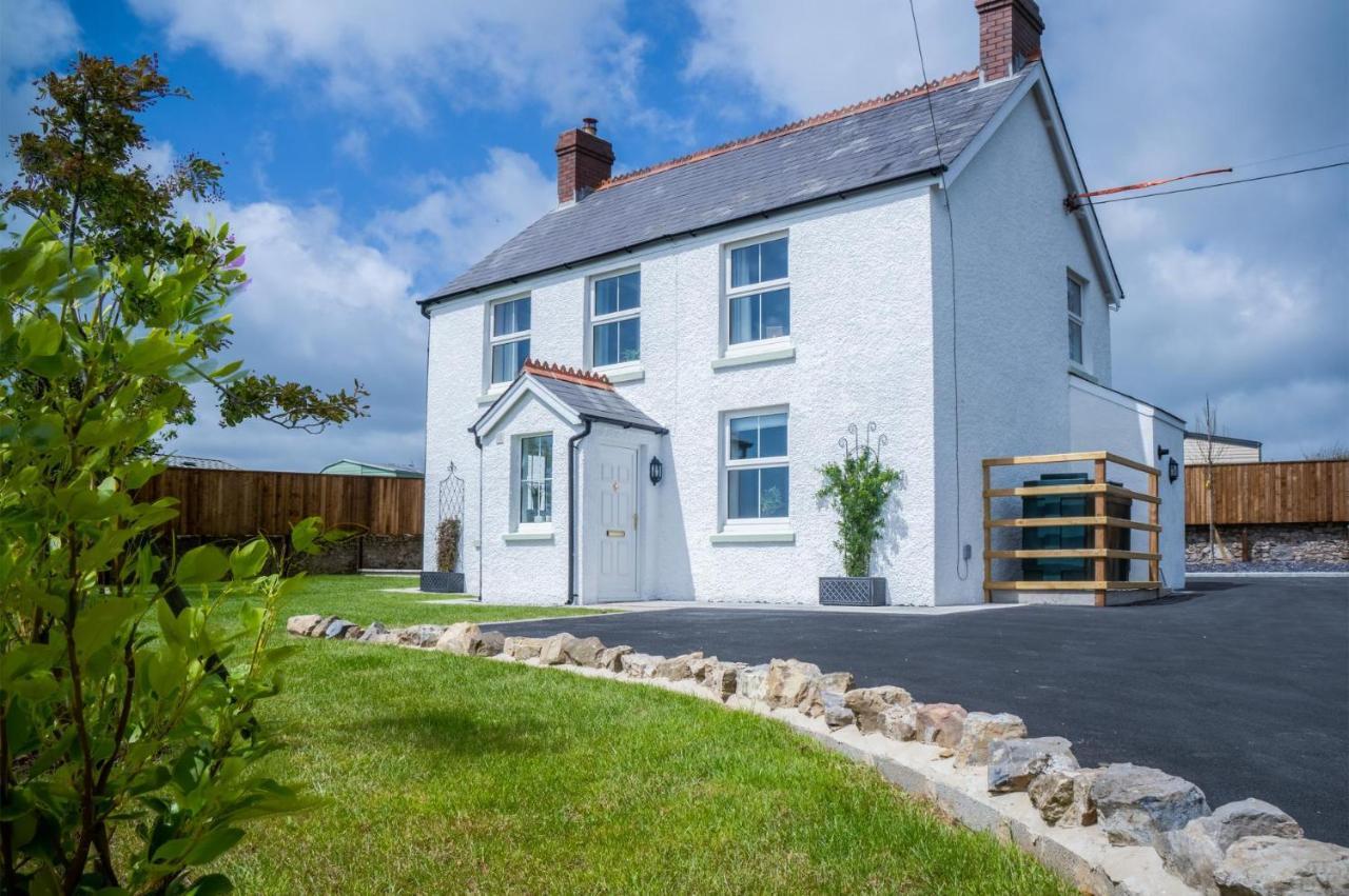 Elidyr Cottage - 3 Bedroom Cottage - 암로스 외부 사진