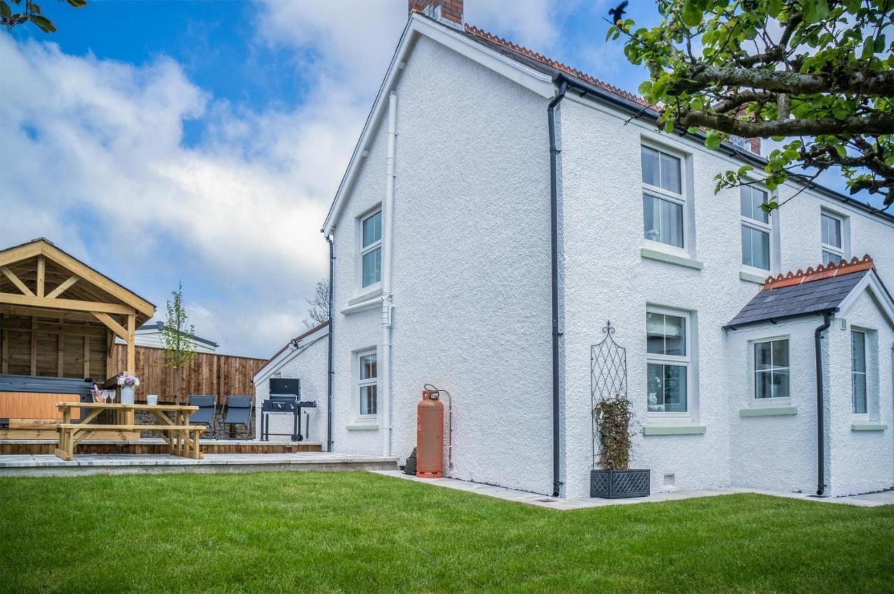 Elidyr Cottage - 3 Bedroom Cottage - 암로스 외부 사진