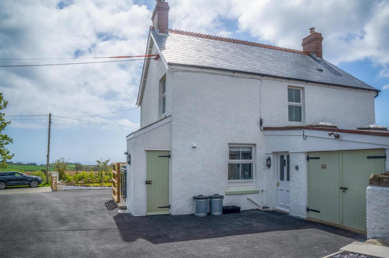 Elidyr Cottage - 3 Bedroom Cottage - 암로스 외부 사진